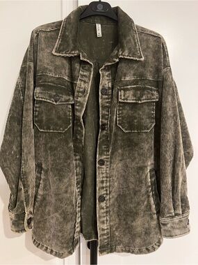 Zanana Corduroy Shacket l Medium